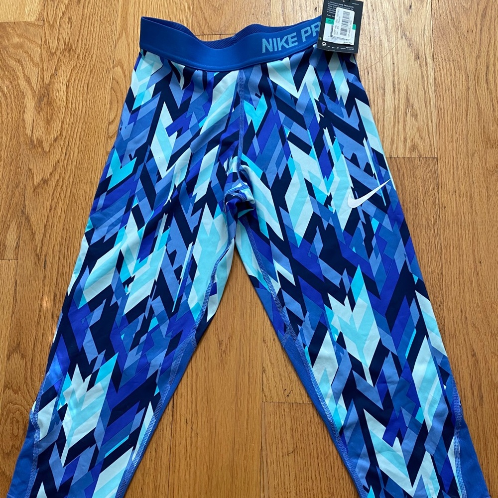Nike girls leggings.